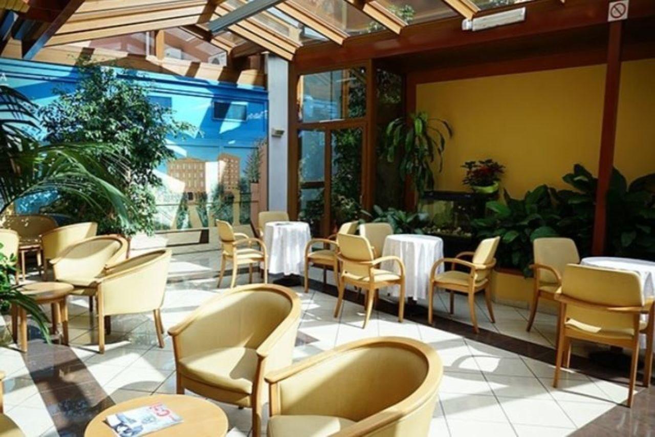 Hotel Careni Villa Italia 菲纳莱利古雷 外观 照片