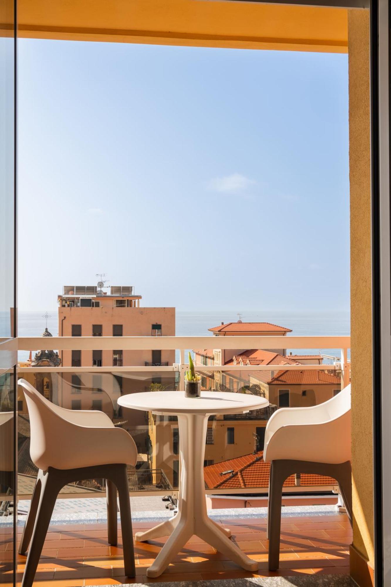 Hotel Careni Villa Italia 菲纳莱利古雷 外观 照片