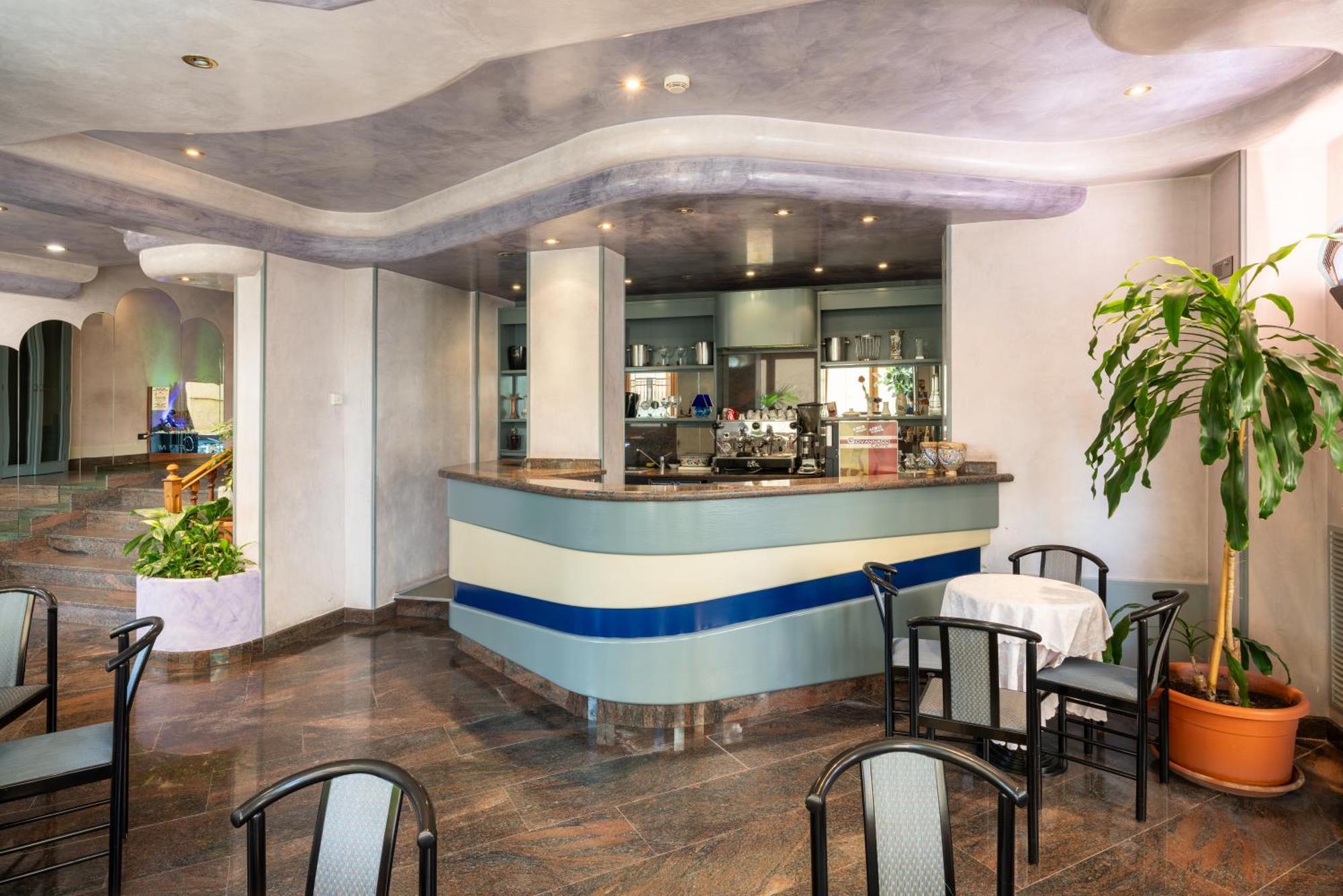 Hotel Careni Villa Italia 菲纳莱利古雷 外观 照片