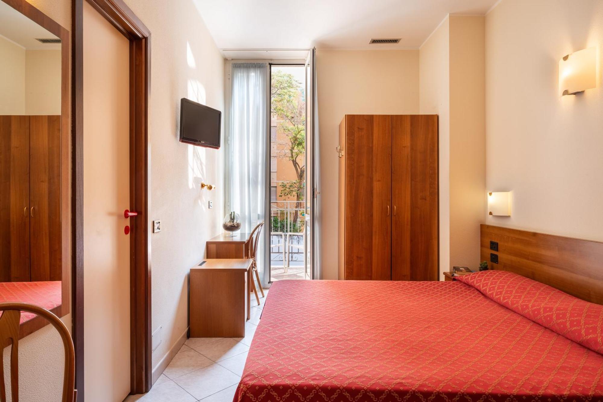 Hotel Careni Villa Italia 菲纳莱利古雷 外观 照片